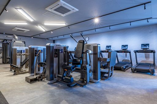 LifeFit 砥堀の館内(マシンとランニングマシン)